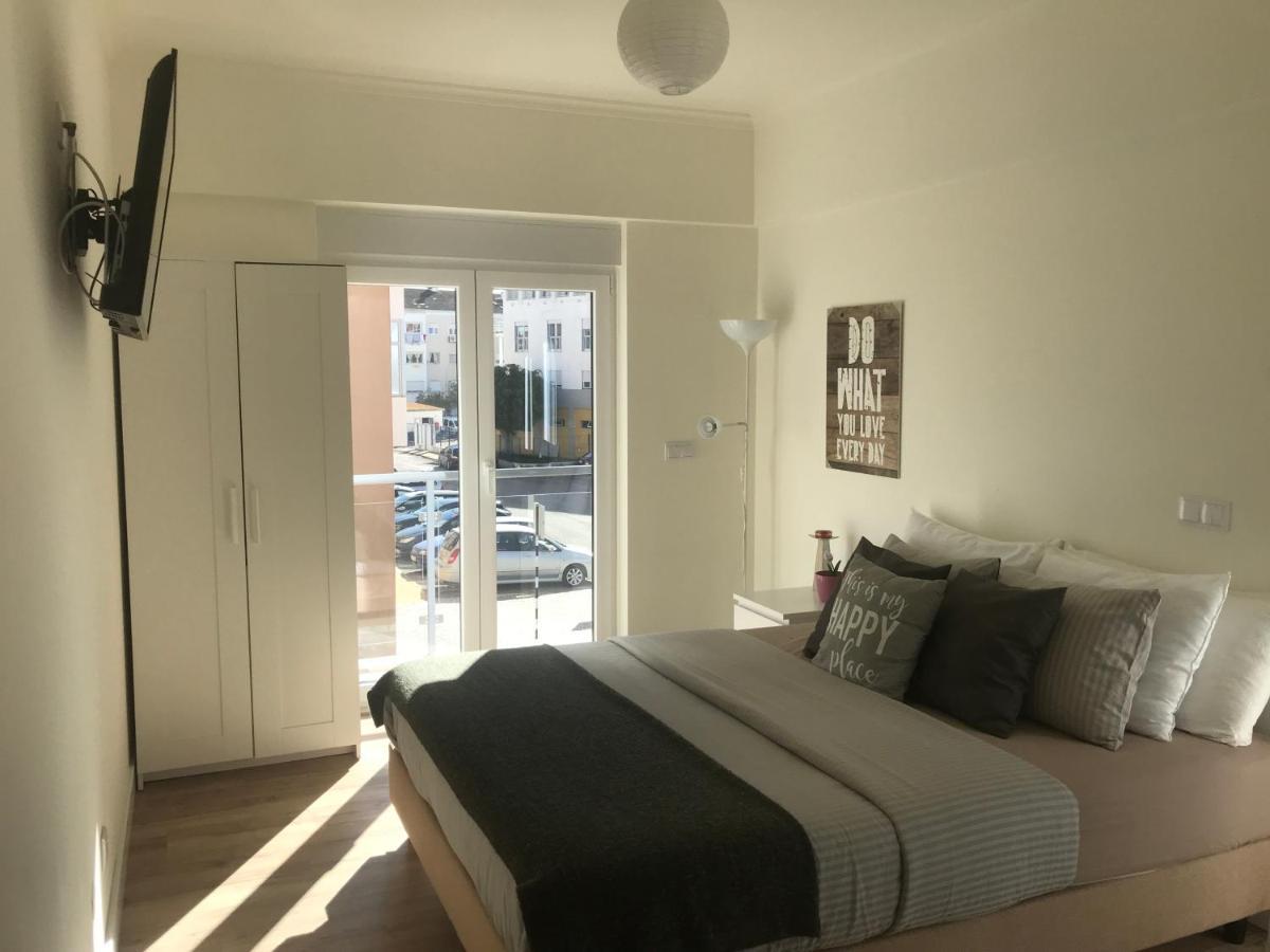 Modern Double Room With Private Balcony Монтижу Экстерьер фото