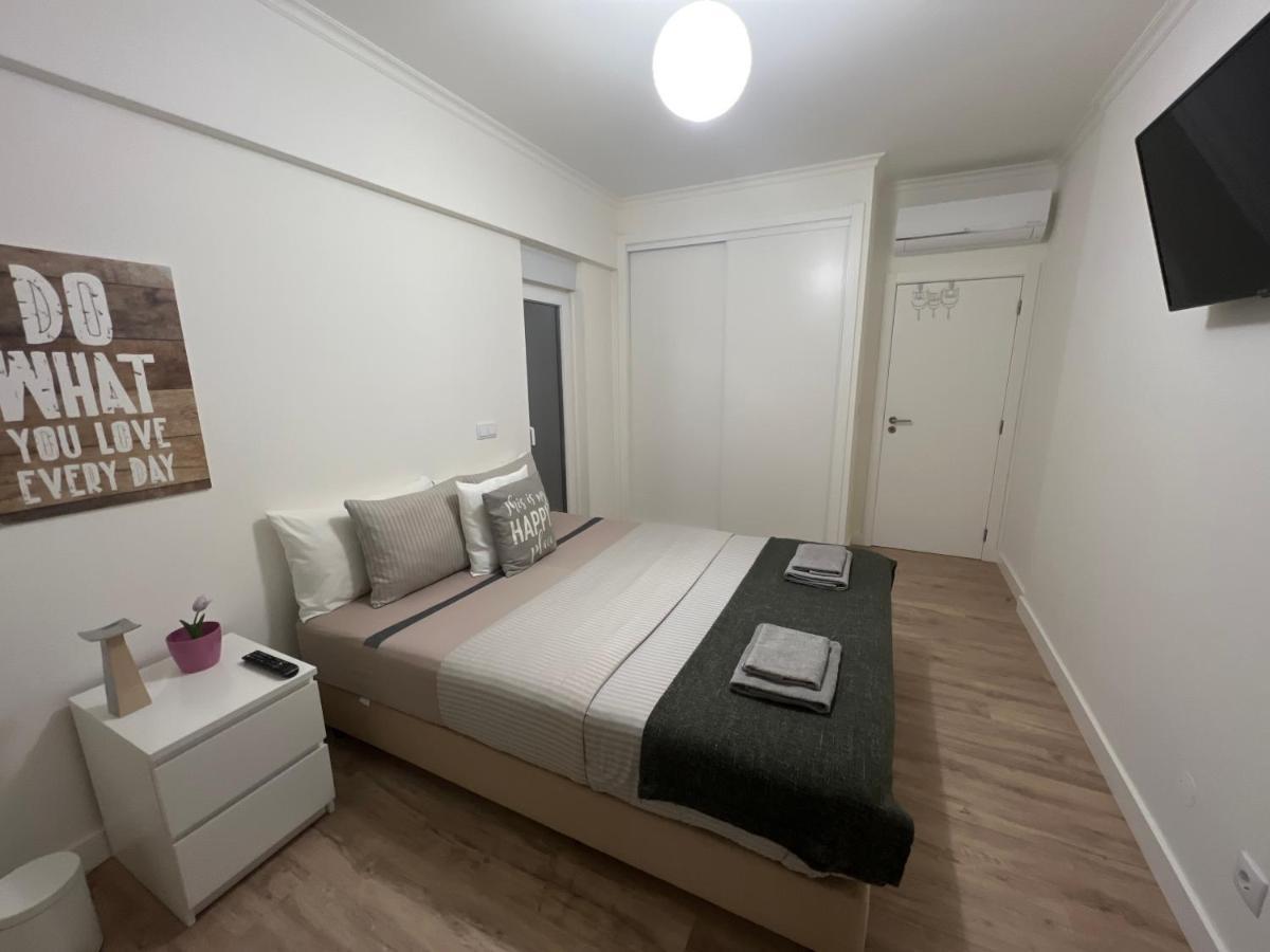 Modern Double Room With Private Balcony Монтижу Экстерьер фото