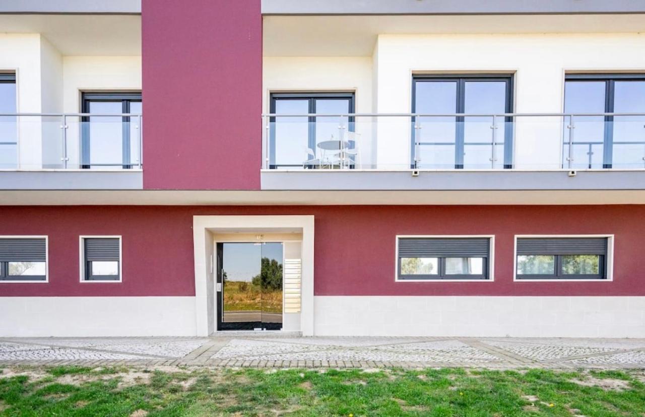 Modern Double Room With Private Balcony Монтижу Экстерьер фото