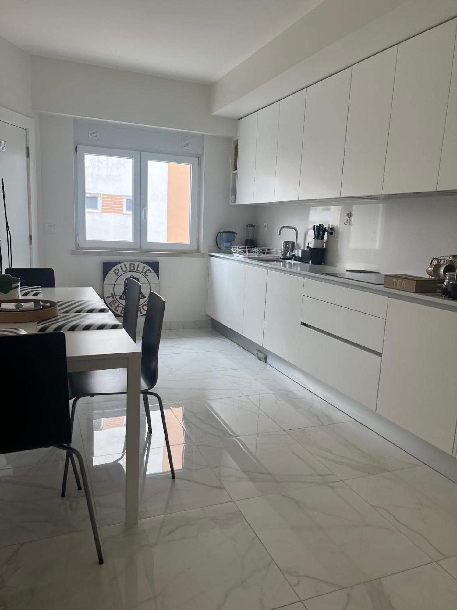 Modern Double Room With Private Balcony Монтижу Экстерьер фото