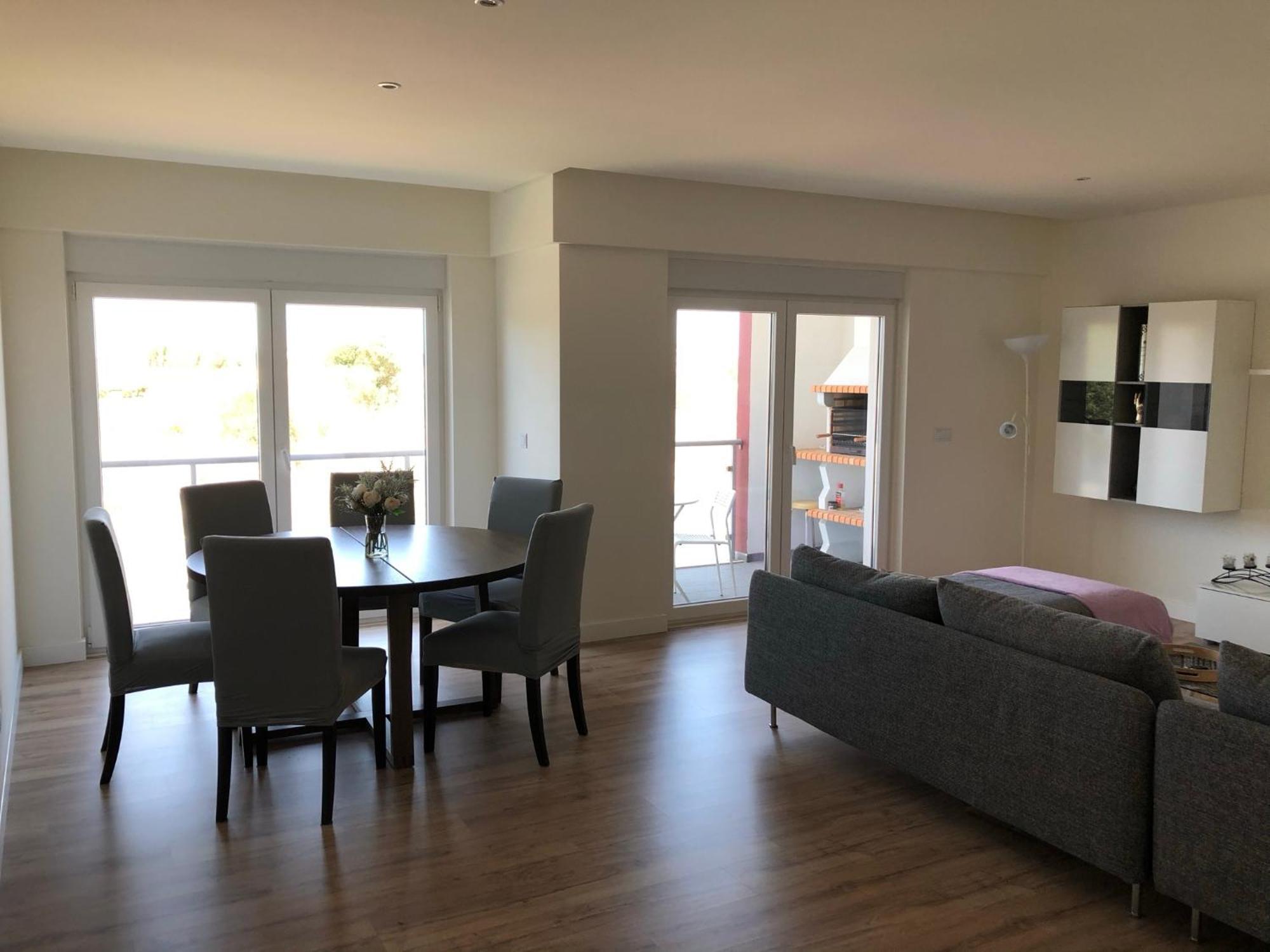 Modern Double Room With Private Balcony Монтижу Экстерьер фото